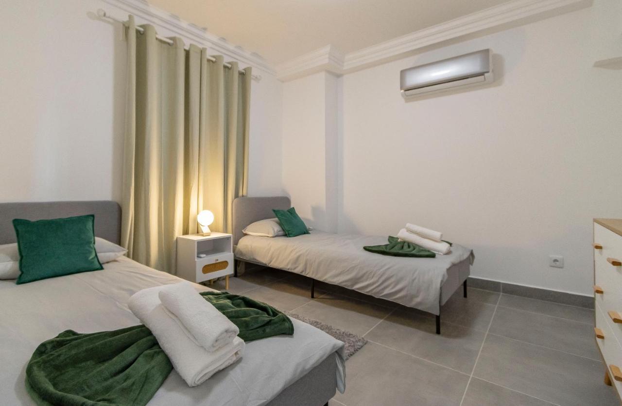 3 Minutes To The Beach, 2 Bedroom Amazing Apt With Balcony, Bbq Grill And Pool Sagres Esterno foto